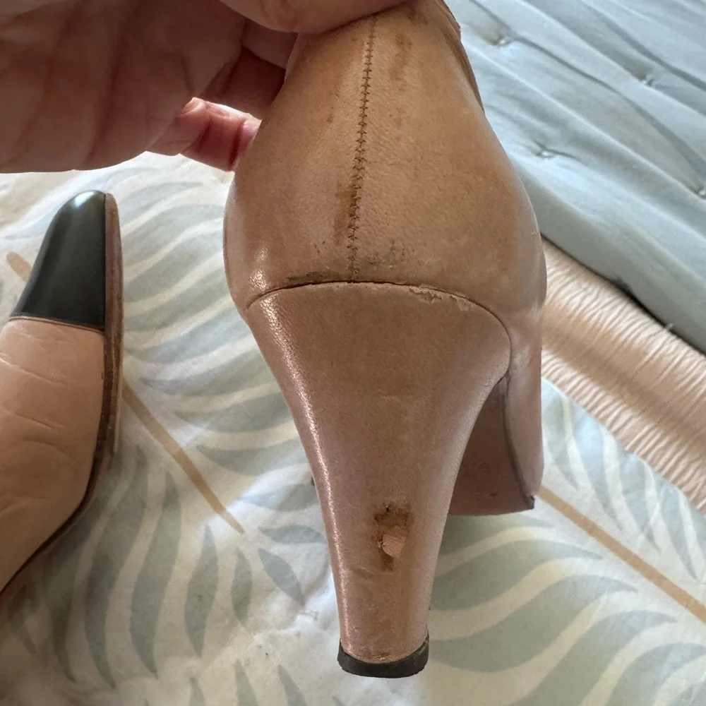 CHANEL preloved classic